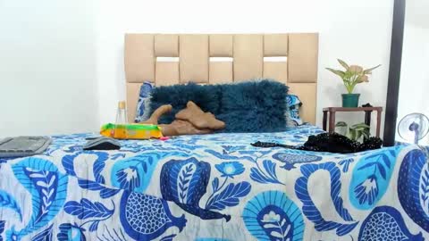 Snapshot of alishagoddes chatting on 01-05-25, 04:58 Goddess Alisha online show from 01-05-25, 04:58