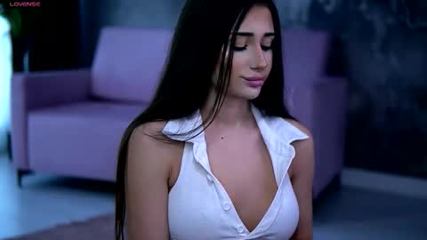 Snapshot of alishaskye chatting on 12-20-25, 04:30 Alishaskye online show from 12-20-25, 04:30