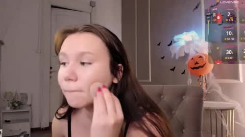 Alisia online show from 10-18-25, 09:21