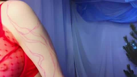 Alisia online show from 12-24-24, 10:33