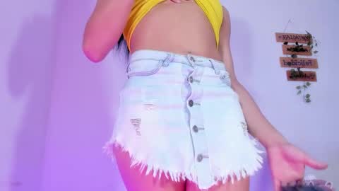 Alisia online show from 11-26-25, 03:51