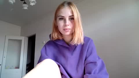 Snapshot of alismoona chatting on 09-25-25, 08:18 Alisa online show from 09-25-25, 08:18