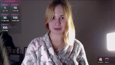 Snapshot of alismoona chatting on 12-02-25, 12:27 Alisa online show from 12-02-25, 12:27