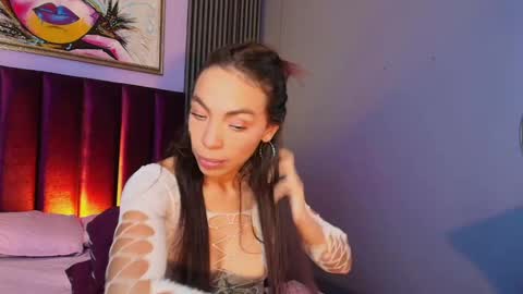 Snapshot of alison_bonnet chatting on 10-19-25, 10:21 Alison Bonnet online show from 10-19-25, 10:21