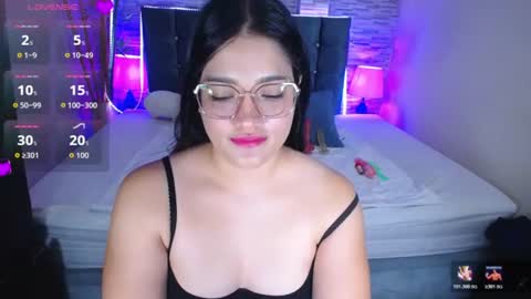 Snapshot of alison_girl22 chatting on 06-12-26, 09:57 Alison online show from 06-12-26, 09:57