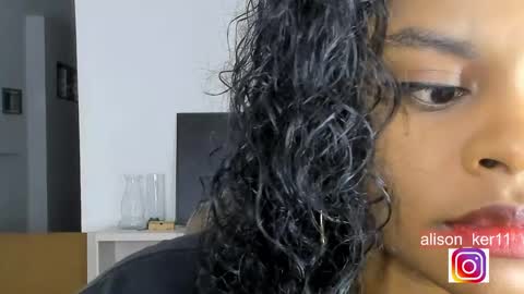 Snapshot of alison_ker chatting on 12-12-24, 05:31 Sofias house online show from 12-12-24, 05:31