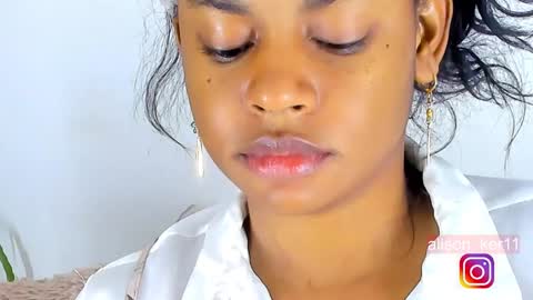 Snapshot of alison_ker chatting on 02-09-25, 09:47 Sofias house online show from 02-09-25, 09:47