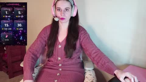 Snapshot of alisonfieldsxo chatting on 01-09-25, 06:17 Alison Fields online show from 01-09-25, 06:17