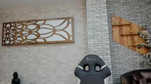 Snapshot of alisonn_doll chatting on 10-23-25, 12:59 alisonn_doll online show from 10-23-25, 12:59