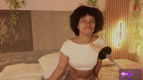 Snapshot of alissa_cute1 chatting on 11-19-25, 02:50 Mia online show from 11-19-25, 02:50