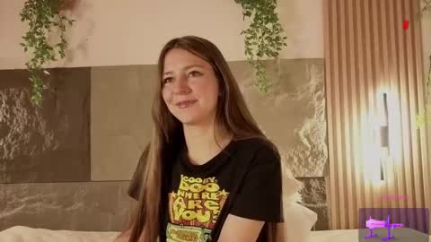 Snapshot of alissa_cute1 chatting on 11-23-25, 03:34 Mia online show from 11-23-25, 03:34