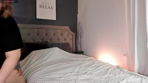 Snapshot of alissa_styles chatting on 11-09-25, 04:05 Alissa online show from 11-09-25, 04:05