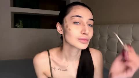 Alissa online show from 03-01-25, 07:04