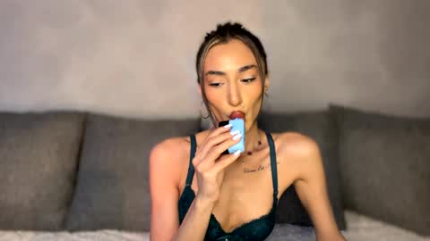 Alissa online show from 06-10-26, 02:27