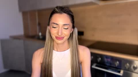 Alissa online show from 06-12-26, 04:17