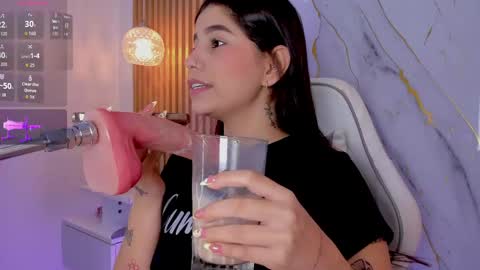 Alissa owens online show from 04-25-26, 01:41