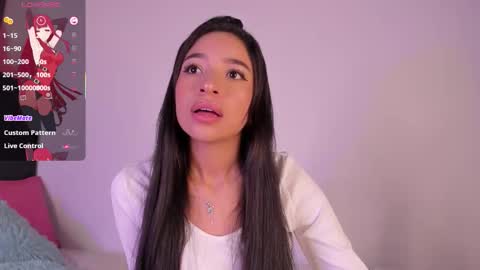 Snapshot of alissarose_ chatting on 12-18-25, 10:38 Mara Isabel online show from 12-18-25, 10:38