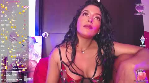 Snapshot of alisse_laurent chatting on 01-15-25, 07:26 alisse online show from 01-15-25, 07:26