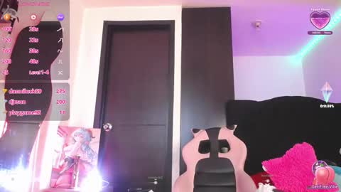 Snapshot of alisse_laurent chatting on 01-22-25, 09:57 alisse online show from 01-22-25, 09:57