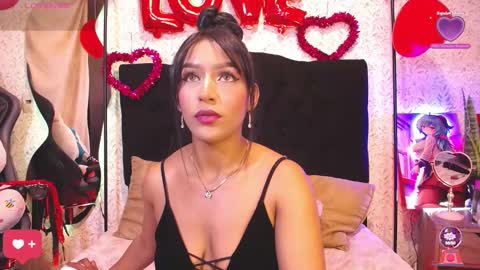 Snapshot of alisse_laurent chatting on 02-18-25, 04:15 alisse online show from 02-18-25, 04:15
