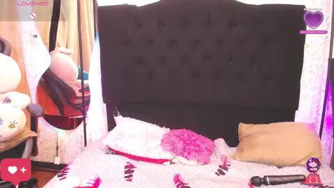 Snapshot of alisse_laurent chatting on 03-07-25, 07:19 alisse online show from 03-07-25, 07:19