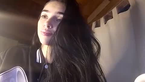 Snapshot of alisson369_ chatting on 01-28-25, 11:17 Alisson369  online show from 01-28-25, 11:17
