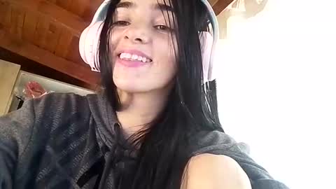 Snapshot of alisson369_ chatting on 02-05-25, 01:54 Alisson369  online show from 02-05-25, 01:54