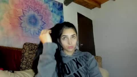 Snapshot of alisson369_ chatting on 09-15-25, 02:11 Alisson369  online show from 09-15-25, 02:11