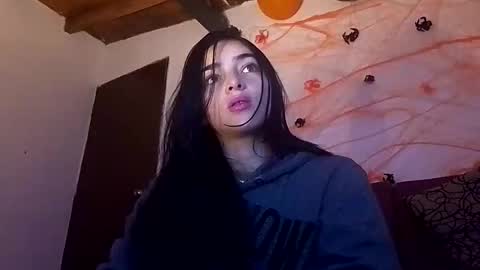 Snapshot of alisson369_ chatting on 10-20-25, 10:05 Alisson369  online show from 10-20-25, 10:05