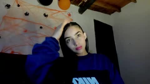 Snapshot of alisson369_ chatting on 10-21-25, 10:16 Alisson369  online show from 10-21-25, 10:16