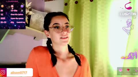Snapshot of alisson_071989 chatting on 01-17-25, 10:12 Ali  online show from 01-17-25, 10:12