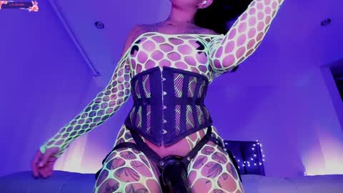 Snapshot of alisson_rocker chatting on 01-03-25, 03:49    online show from 01-03-25, 03:49