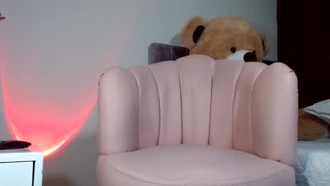 Snapshot of alissonkisses chatting on 12-11-24, 05:53 alisson online show from 12-11-24, 05:53