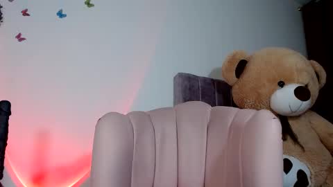 Snapshot of alissonkisses chatting on 01-05-25, 05:51 alisson online show from 01-05-25, 05:51