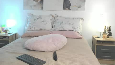 Goddess  online show from 02-16-25, 12:41