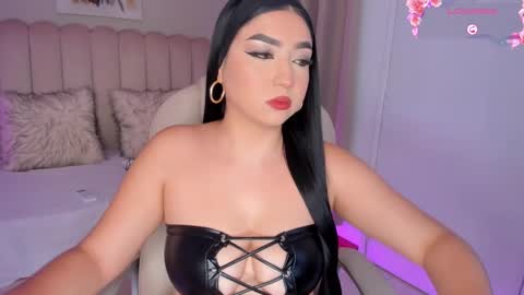 Snapshot of alissyadanger chatting on 01-21-25, 01:08 TATIS online show from 01-21-25, 01:08