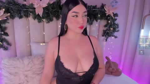 Snapshot of alissyadanger chatting on 12-14-25, 02:50 TATIS online show from 12-14-25, 02:50