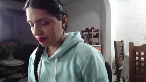 Alix online show from 01-25-25, 01:43