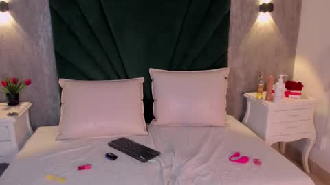 Snapshot of alixiis_etereo chatting on 02-13-26, 08:05 Alexis Etereo online show from 02-13-26, 08:05