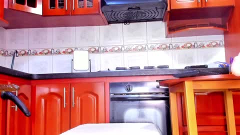 Alix online show from 12-19-24, 06:34