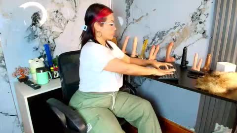 Alix online show from 02-08-26, 09:51