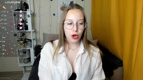 aliya_reid online show from 12-15-24, 05:23