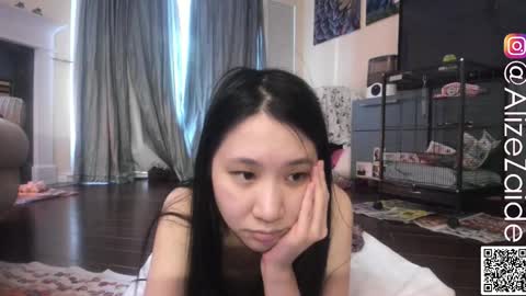 Alize Zaide online show from 11-10-25, 09:36