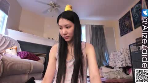 Alize Zaide online show from 11-21-25, 08:51