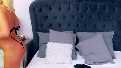 Snapshot of aliznichols chatting on 02-05-25, 03:52 Aliz online show from 02-05-25, 03:52