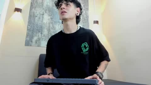 Snapshot of alkimia_tt chatting on 03-30-26, 03:24 JEFERSON online show from 03-30-26, 03:24