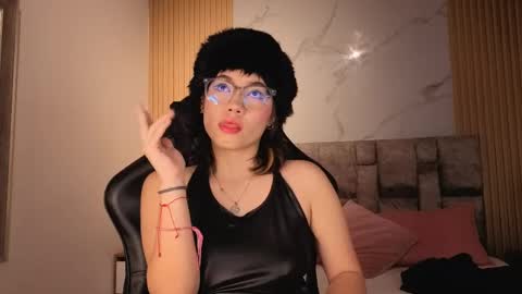 Snapshot of alkivamoon chatting on 04-29-26, 07:20 alkivamoon online show from 04-29-26, 07:20