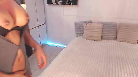 Miss Gia online show from 02-06-25, 02:22