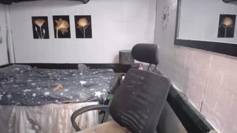 trina online show from 04-25-26, 11:57