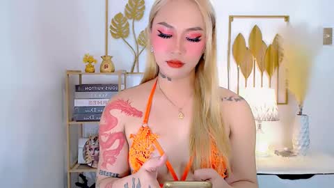 Snapshot of allena_anderson chatting on 12-21-24, 12:16 Your Lovely Allena online show from 12-21-24, 12:16